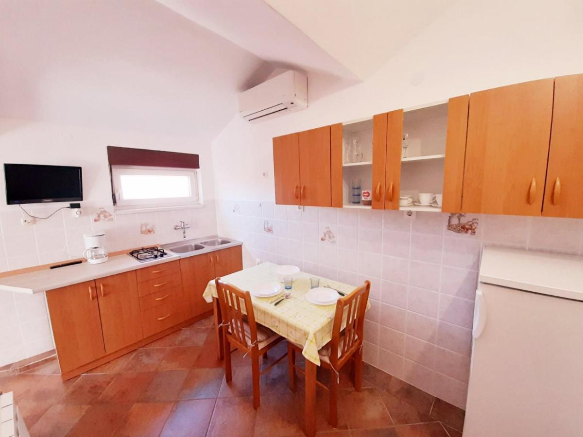 Apartments Izabela Muzic-Fornaric קרס מראה חיצוני תמונה